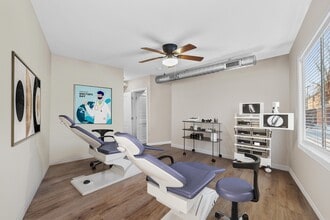 7185 Manchester Rd, Maplewood, MO to rent Interior Photo- Image 1 of 10