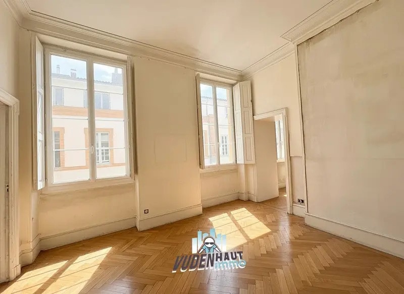 Office in Toulouse to rent Interior Photo- Image 1 of 10