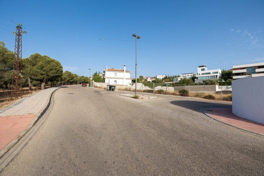 Calle Cúllar Vega, 42, La Zubia, Granada for sale - Aerial - Image 2 of 17