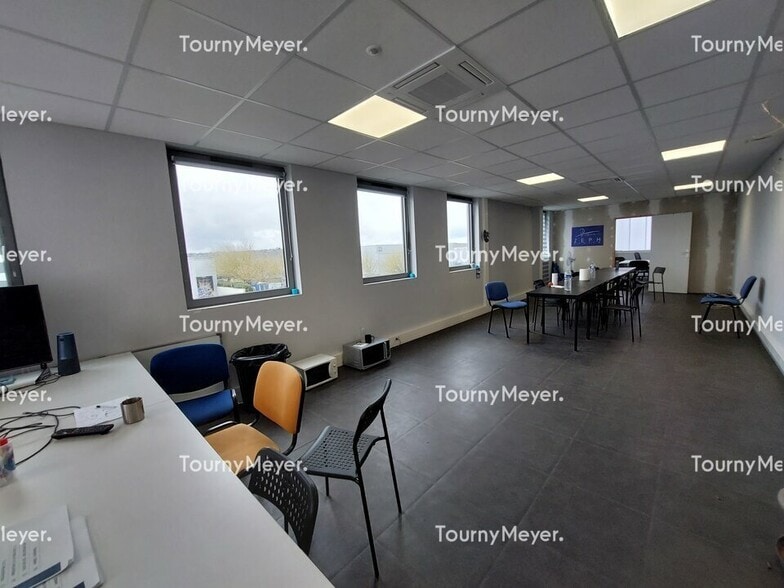 Light Industrial in Escalquens to rent - Interior Photo - Image 3 of 6
