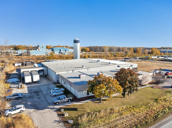 2330 Pamperin Rd, Howard, WI for sale - Building Photo - Image 1 of 15