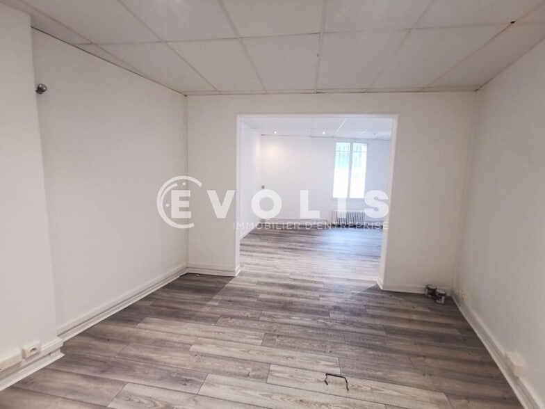 Office in Montrouge to rent - Interior Photo - Image 3 of 11