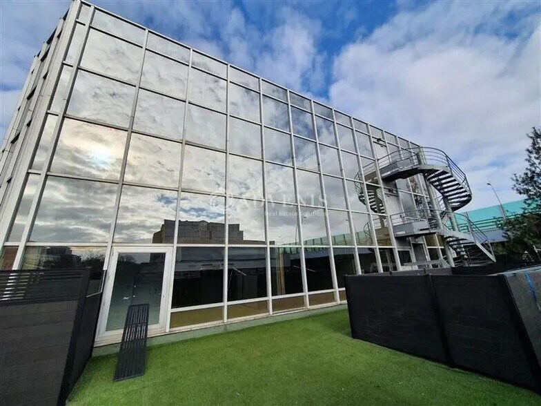 Office in Saint-Cloud to rent - Building Photo - Image 3 of 4