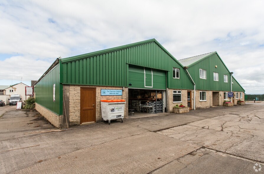 Warren Business Park, Tetbury to rent - Building Photo - Image 2 of 2