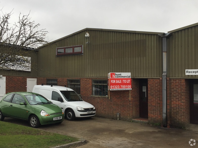 Diplocks Way, Hailsham to rent - Building Photo - Image 3 of 4