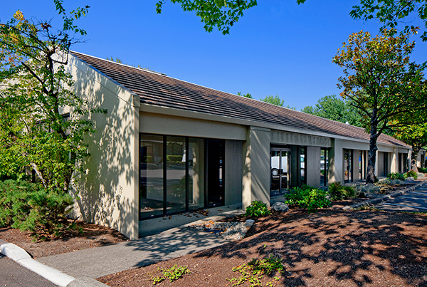 15800 SW Upper Boones Ferry Rd, Portland, OR for rent Building Photo- Image 1 of 5