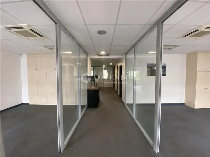 Office in Montrouge to rent Interior Photo- Image 1 of 7