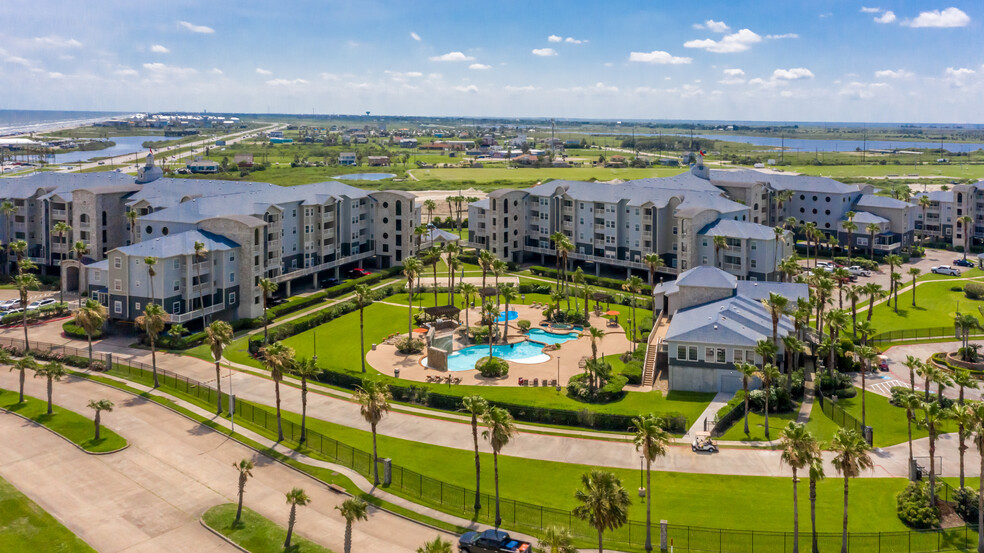 3433 Cove View Blvd, Galveston, TX for sale - Aerial - Image 1 of 22