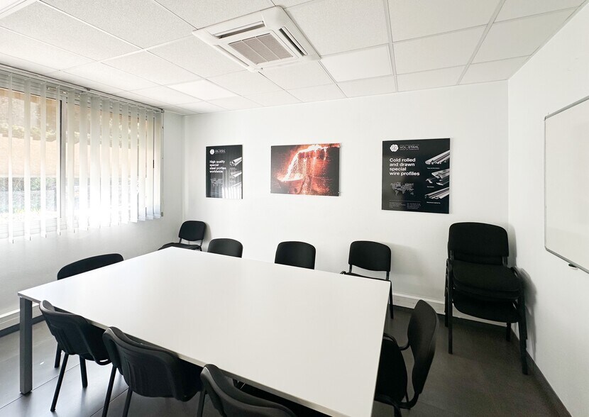 3 Avenue André Jacques Boussac, Saint-Juéry for sale - Building Photo - Image 3 of 15