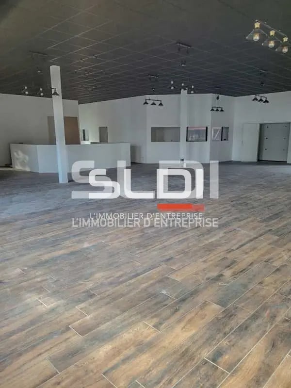 Chemin Des Peupliers, Dardilly to rent Interior Photo- Image 1 of 14