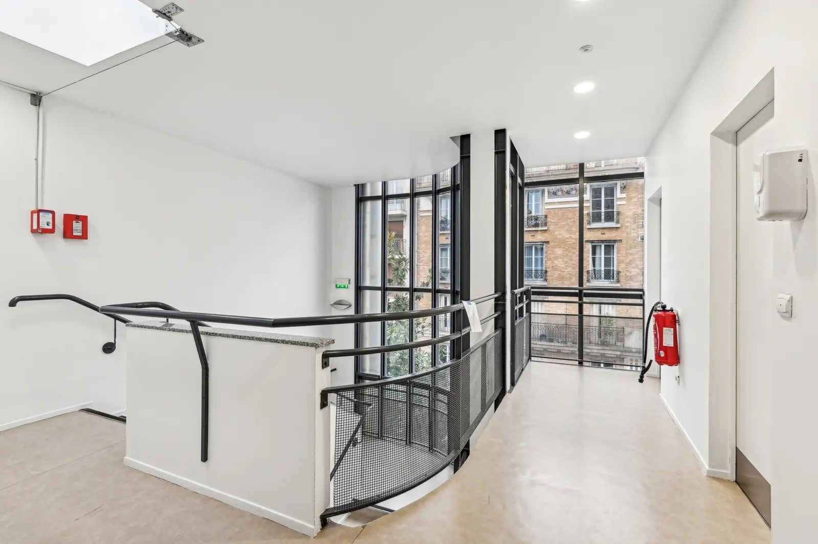 62 Rue Barthélémy Danjou, Boulogne-Billancourt to rent Interior Photo- Image 1 of 11