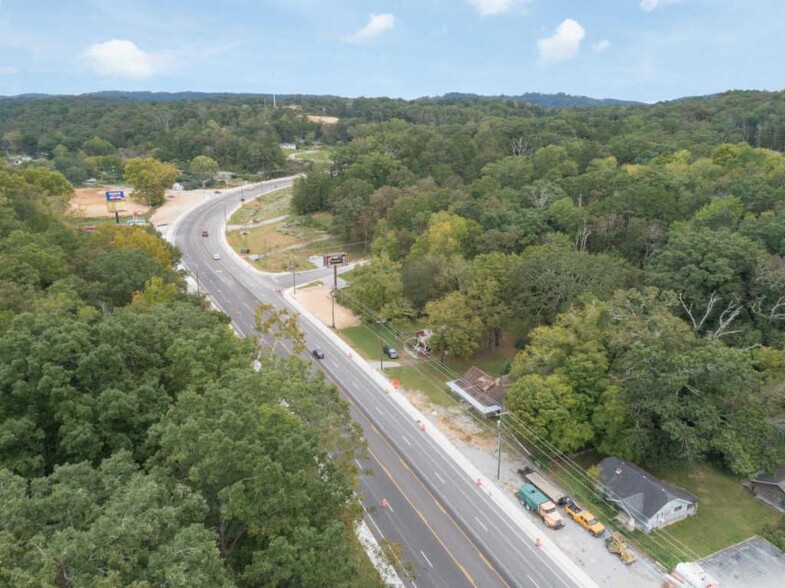 9096-9098 E Brainerd Rd, Chattanooga, TN for sale - Primary Photo - Image 1 of 7