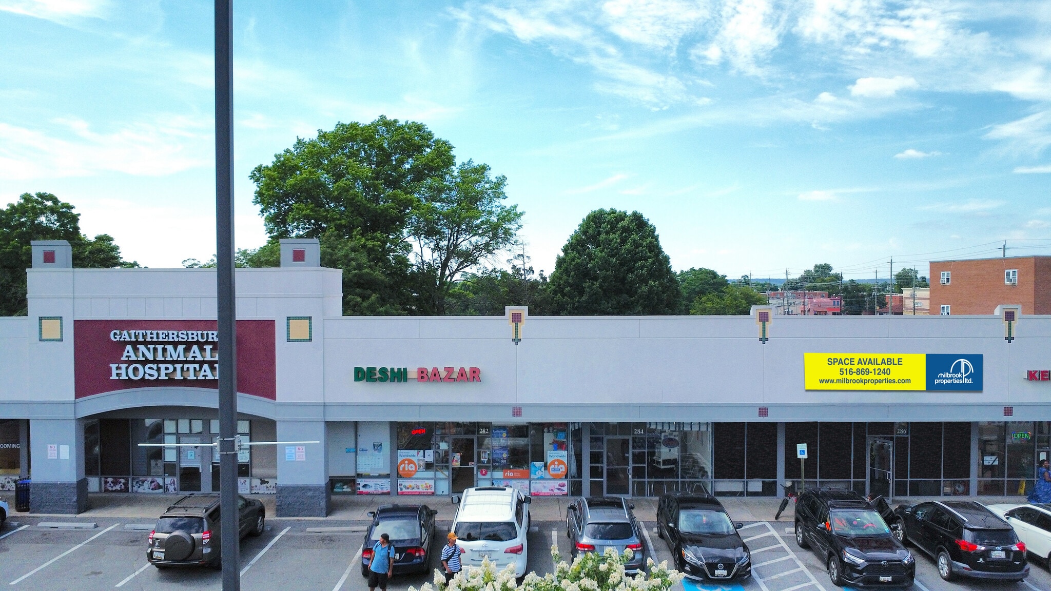 206-300 N Frederick Ave, Gaithersburg, MD to rent Interior Photo- Image 1 of 2