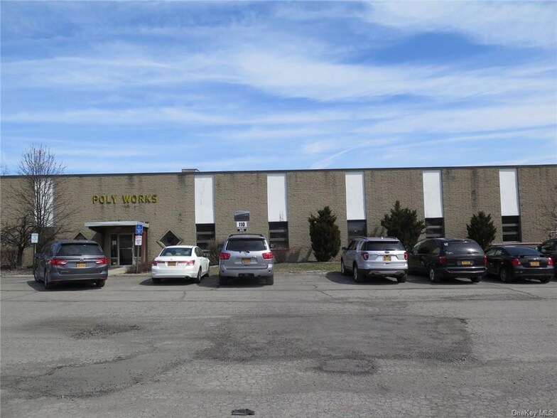 110 Corporate Dr, New Windsor, NY for rent - Building Photo - Image 3 of 10