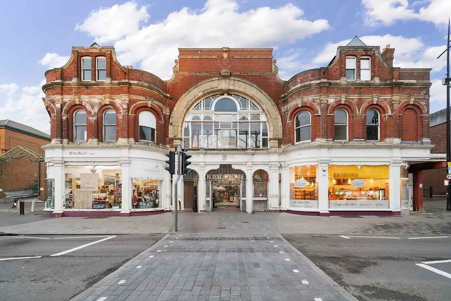 Royal Arcade, Bournemouth to rent - Building Photo - Image 2 of 7