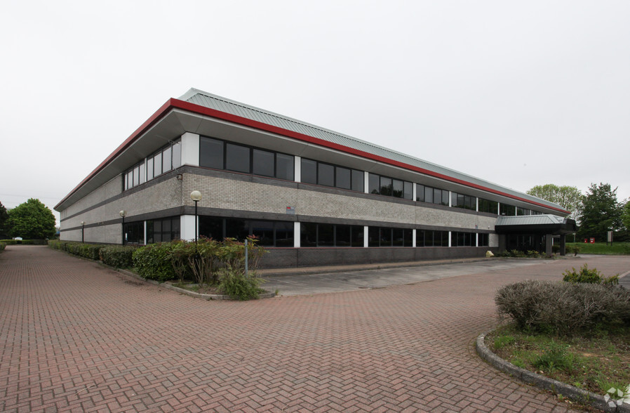 3 Westmead Industrial Estate, Swindon for rent - Primary Photo - Image 1 of 2