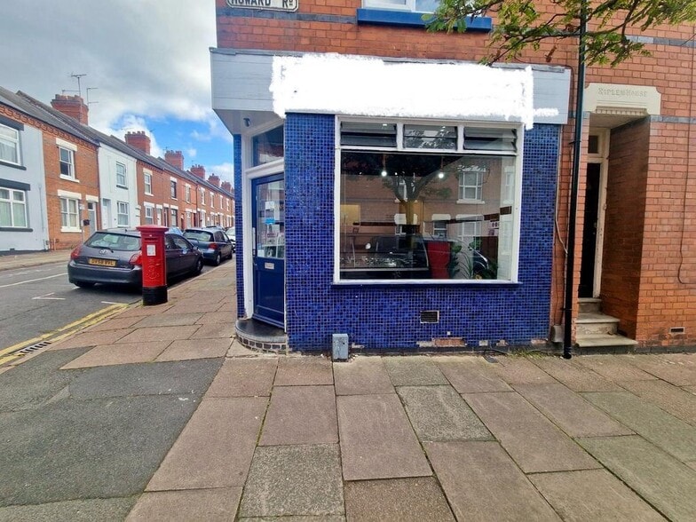 51 Hartopp Rd, Leicester to rent - Building Photo - Image 2 of 15