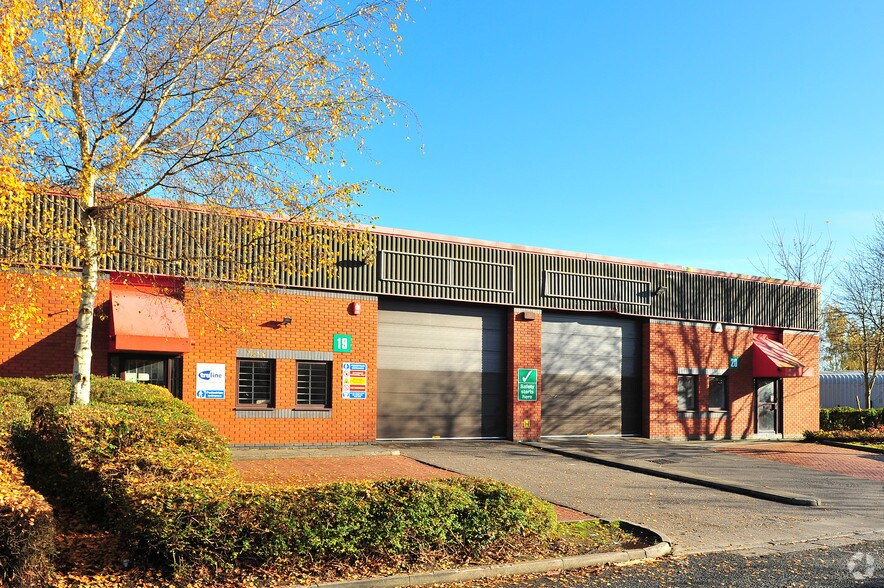 22 Aston Rd, Bromsgrove for sale - Primary Photo - Image 1 of 1