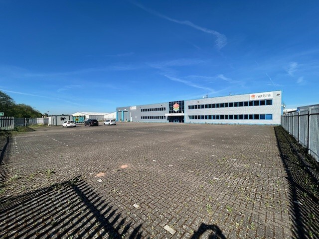 1 First Ave, Sutton Coldfield to rent - Building Photo - Image 2 of 4