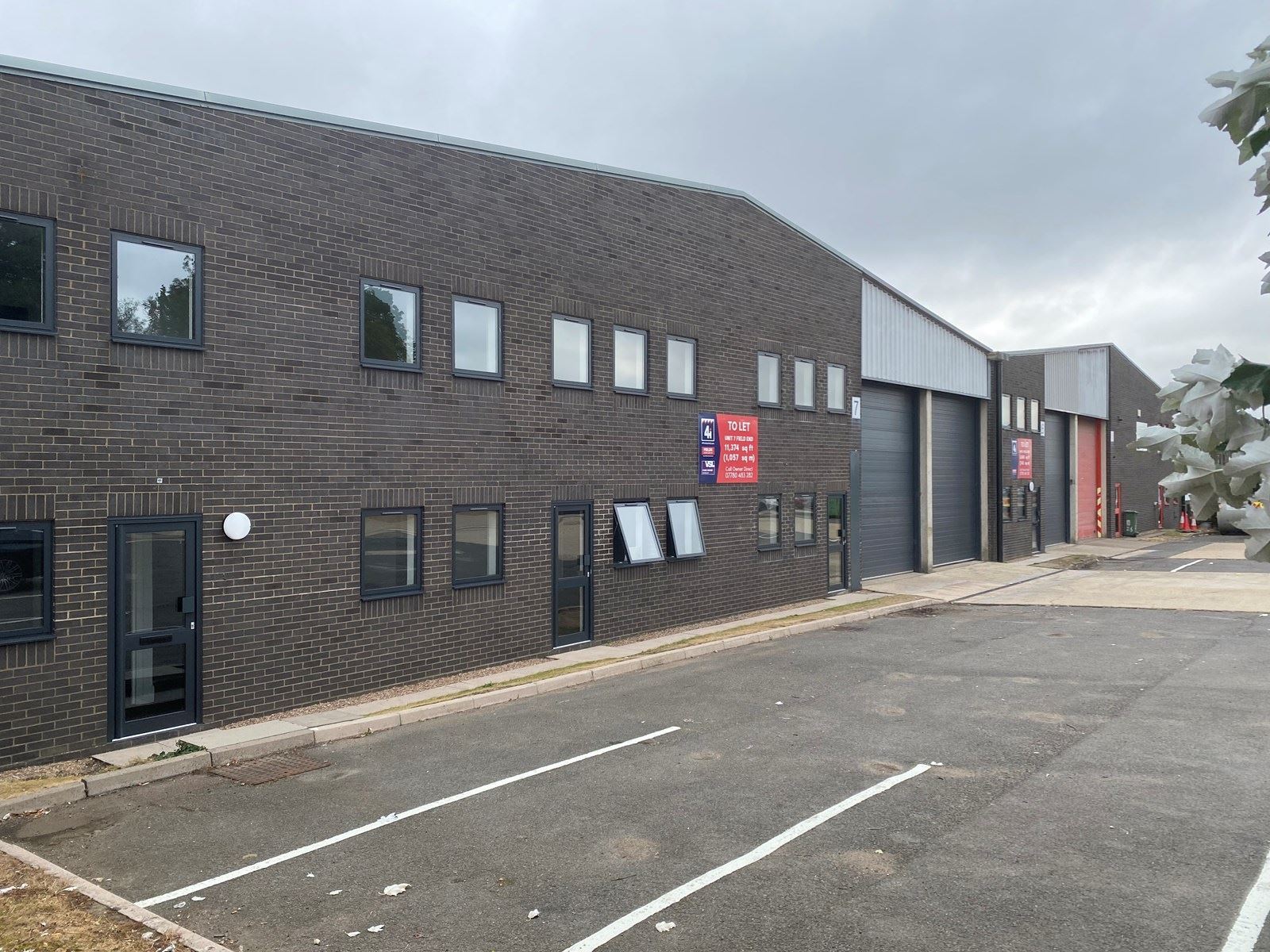 Field End, Long Crendon to rent Building Photo- Image 1 of 5