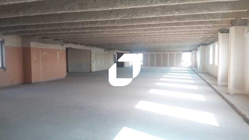 Office in Garges-lès-Gonesse to rent Interior Photo- Image 1 of 37
