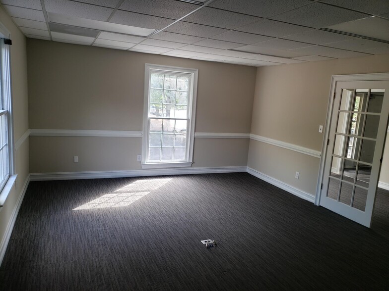 160 Bastille Way, Fayetteville, GA for rent - Building Photo - Image 3 of 13