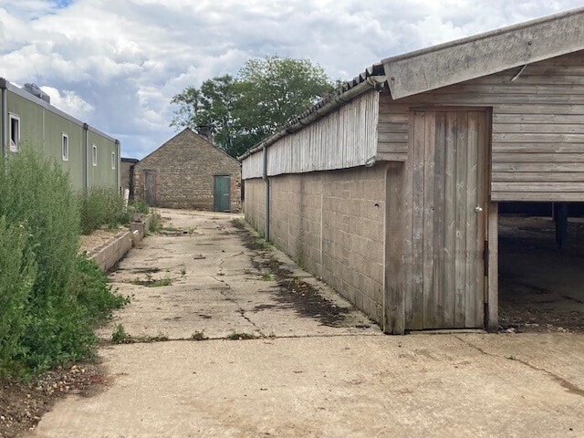 Park Ln, Sharnbrook to rent - Building Photo - Image 2 of 10