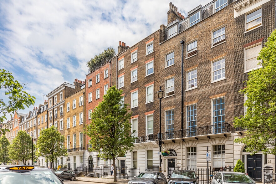 25 Devonshire Pl, London to rent - Building Photo - Image 2 of 3