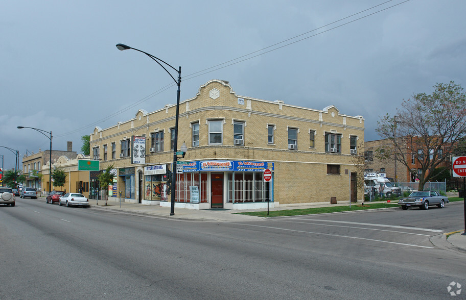 3018-3026 N Cicero Ave, Chicago, IL for rent - Primary Photo - Image 1 of 5