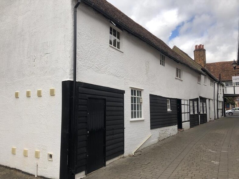 47 Market Pl, Henley On Thames to rent - Building Photo - Image 3 of 3