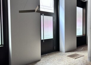 90 Bartholomew Clos, London to rent Interior Photo- Image 2 of 2