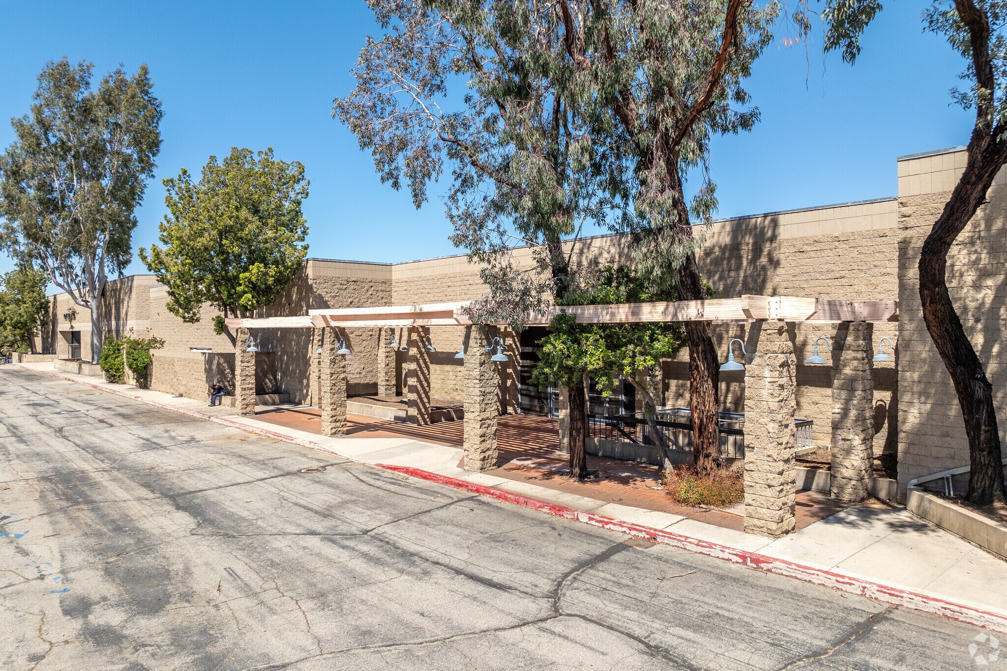 100-101 Redlands Mall, Redlands, CA for sale Primary Photo- Image 1 of 1