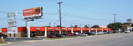 5100-5136 Fredericksburg Rd, San Antonio, TX for rent Building Photo- Image 1 of 8