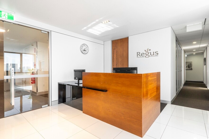 Home Park Mill Link Rd, Kings Langley to rent - Interior Photo - Image 3 of 9