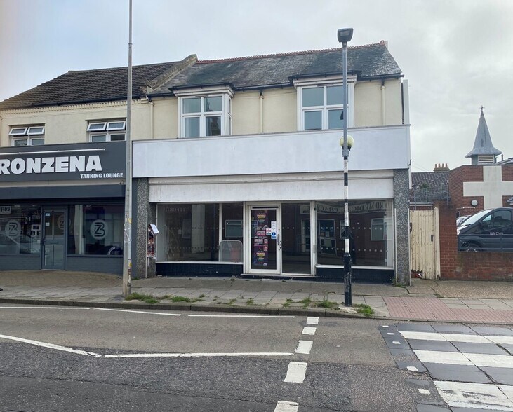 158 Old Rd, Clacton On Sea for sale - Building Photo - Image 1 of 1