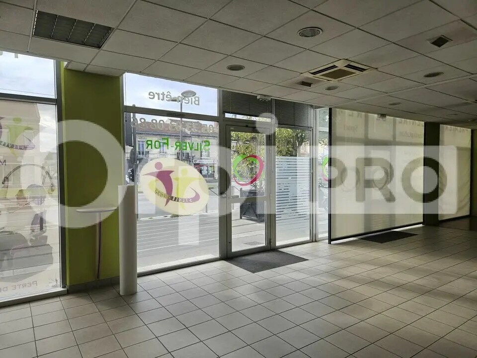 Retail in Bordeaux for sale Building Photo- Image 1 of 7