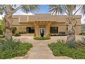 306 NE 2nd St, Delray Beach, FL to rent Building Photo- Image 1 of 5