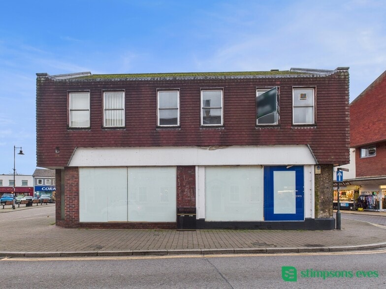 20 High St, Biggleswade to rent - Building Photo - Image 1 of 1