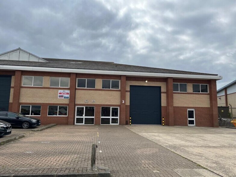 3 Brunel Way, Colchester to rent - Building Photo - Image 2 of 9