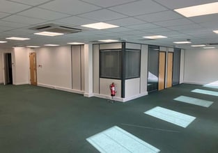 5-6 Wessex Way, Winchester to rent Interior Photo- Image 2 of 3