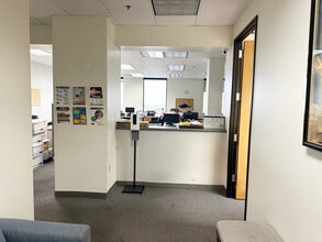 650 Iwilei Rd, Honolulu, HI to rent Interior Photo- Image 2 of 7