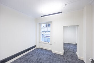 49-50 Queen Sq, Bristol to rent Interior Photo- Image 1 of 2