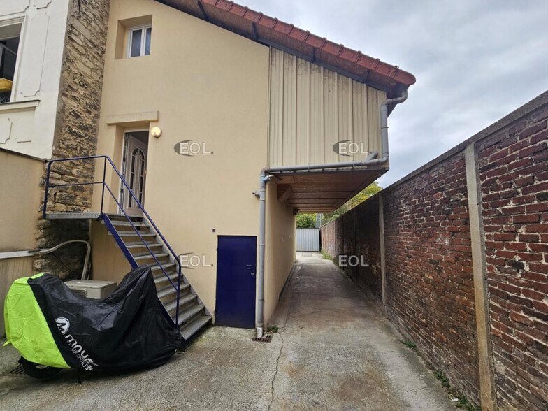 Light Industrial in Ivry-sur-Seine to rent - Building Photo - Image 3 of 17