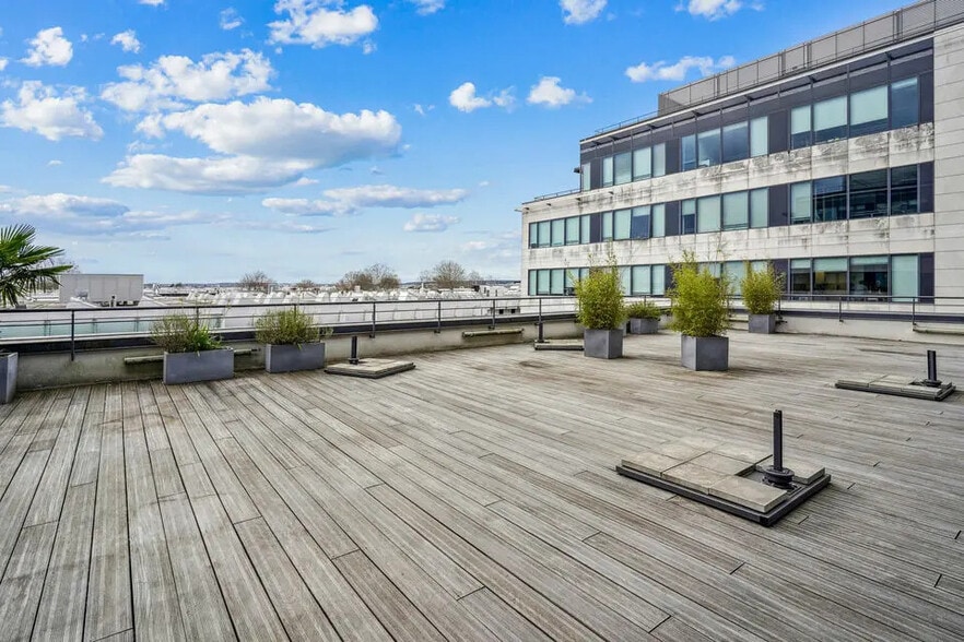 Office in Rungis to rent - Building Photo - Image 3 of 4