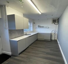 Darby Clos, Swindon to rent Interior Photo- Image 1 of 4