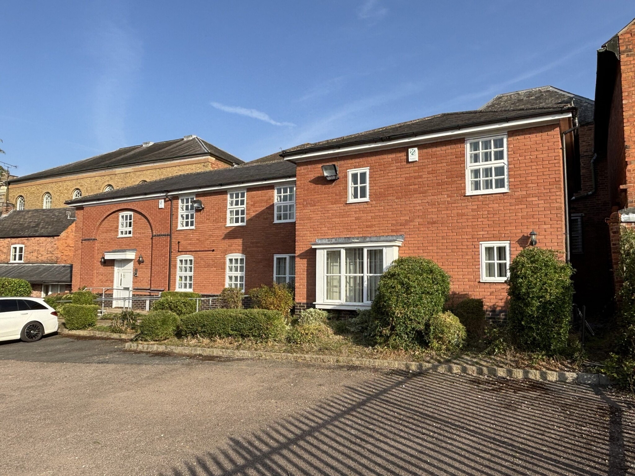 42 High St, Market Harborough to rent Building Photo- Image 1 of 3