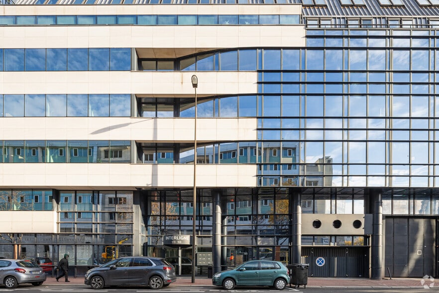 164-170 Rue Victor Hugo, Levallois-Perret to rent - Building Photo - Image 2 of 3