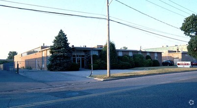 525 Smith St, Farmingdale, NY for sale Building Photo- Image 1 of 1