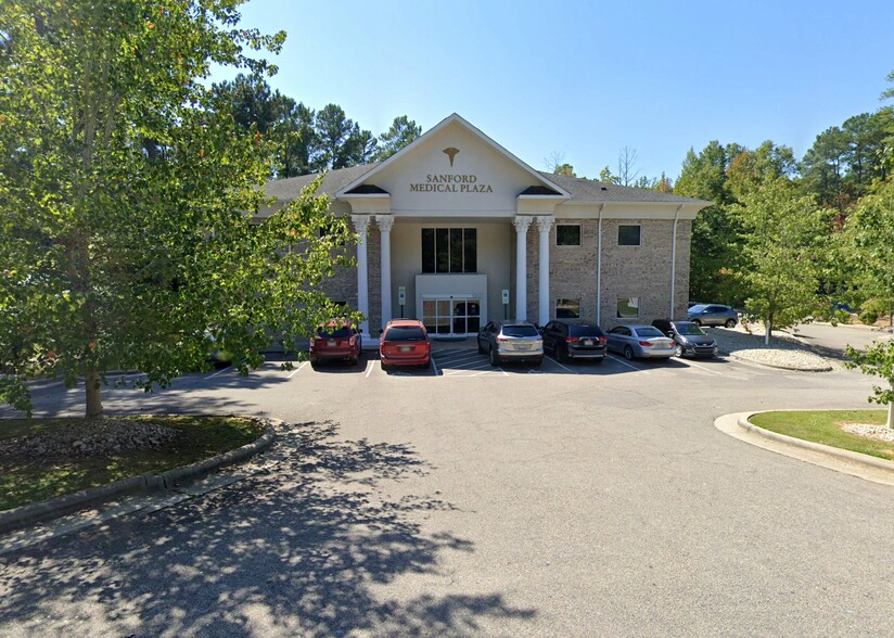 1212 Central Ave, Sanford, NC for rent - Building Photo - Image 1 of 2