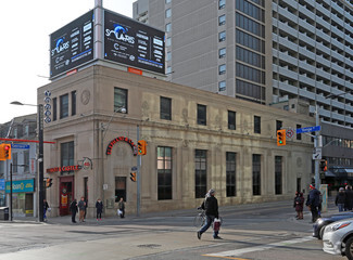 More details for 378 Yonge St, Toronto, ON - Retail for Rent